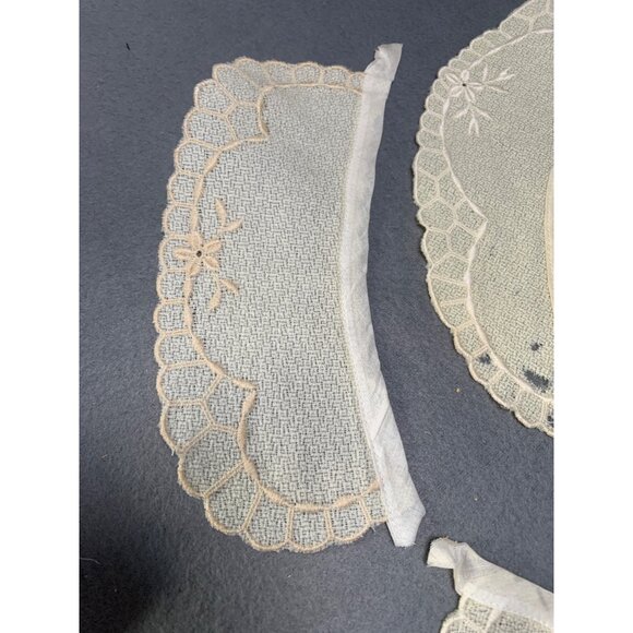 Vintage Lace Peter Pan Collar & Cuffs with Floral Embroidery - Picture 3 of 10